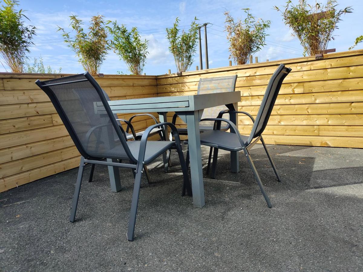 Apartamento Le Faya Pouzauges Exterior foto