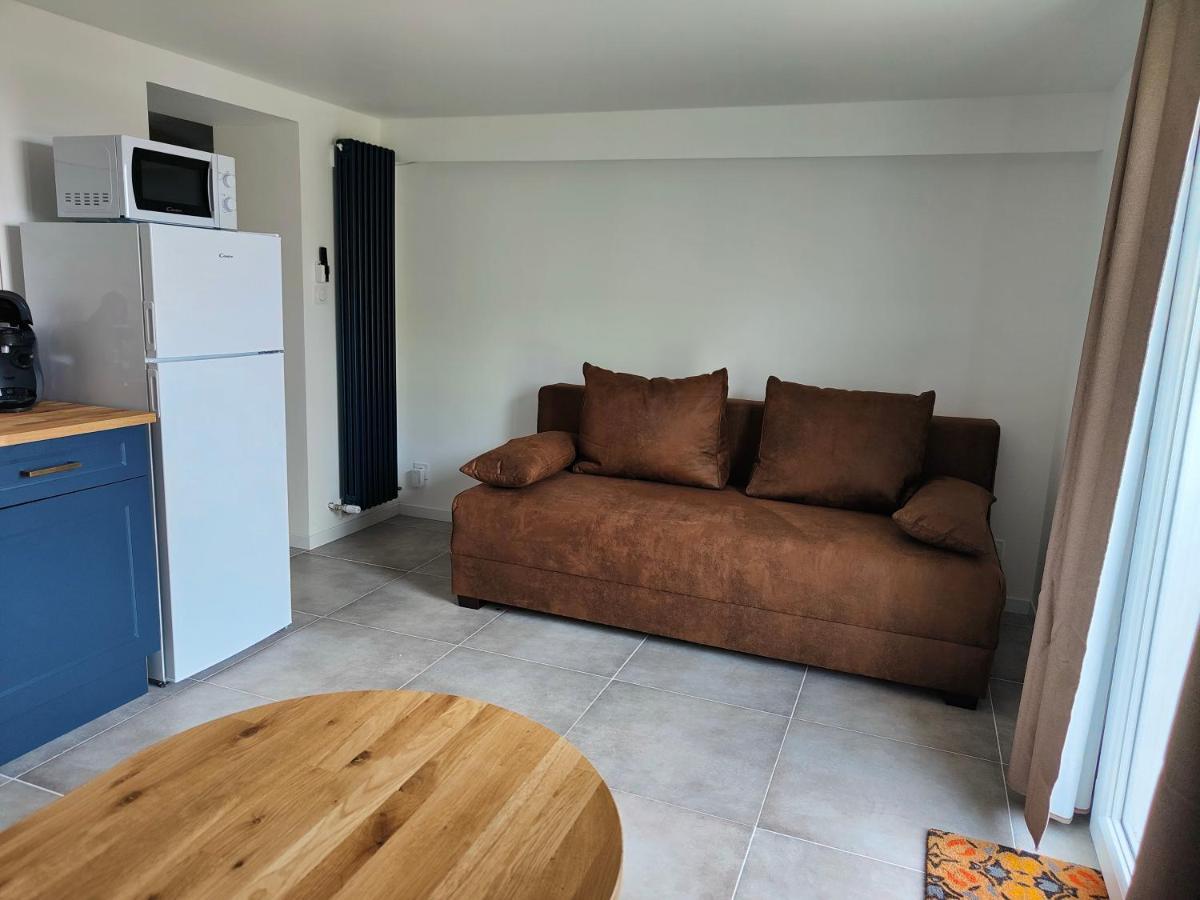 Apartamento Le Faya Pouzauges Exterior foto