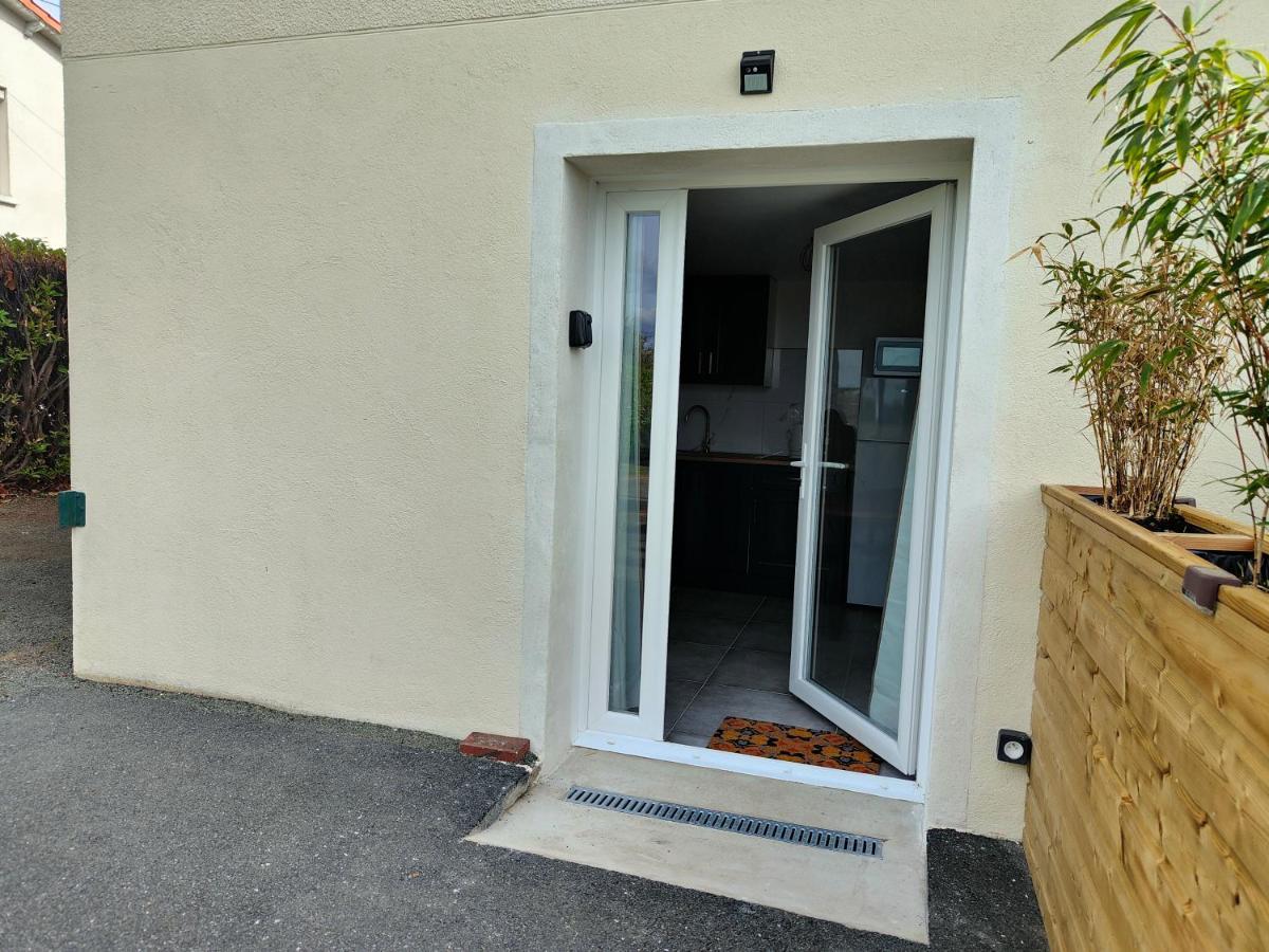 Apartamento Le Faya Pouzauges Exterior foto